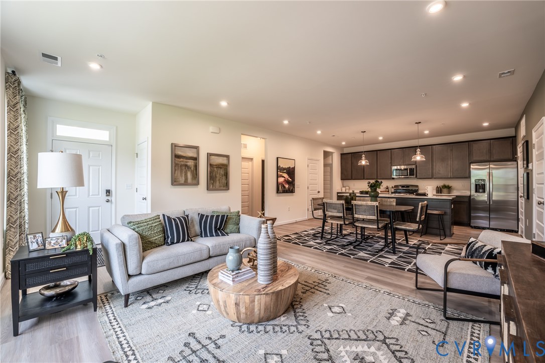 5313 Twisting Vine Ln Unit 102 — photo
