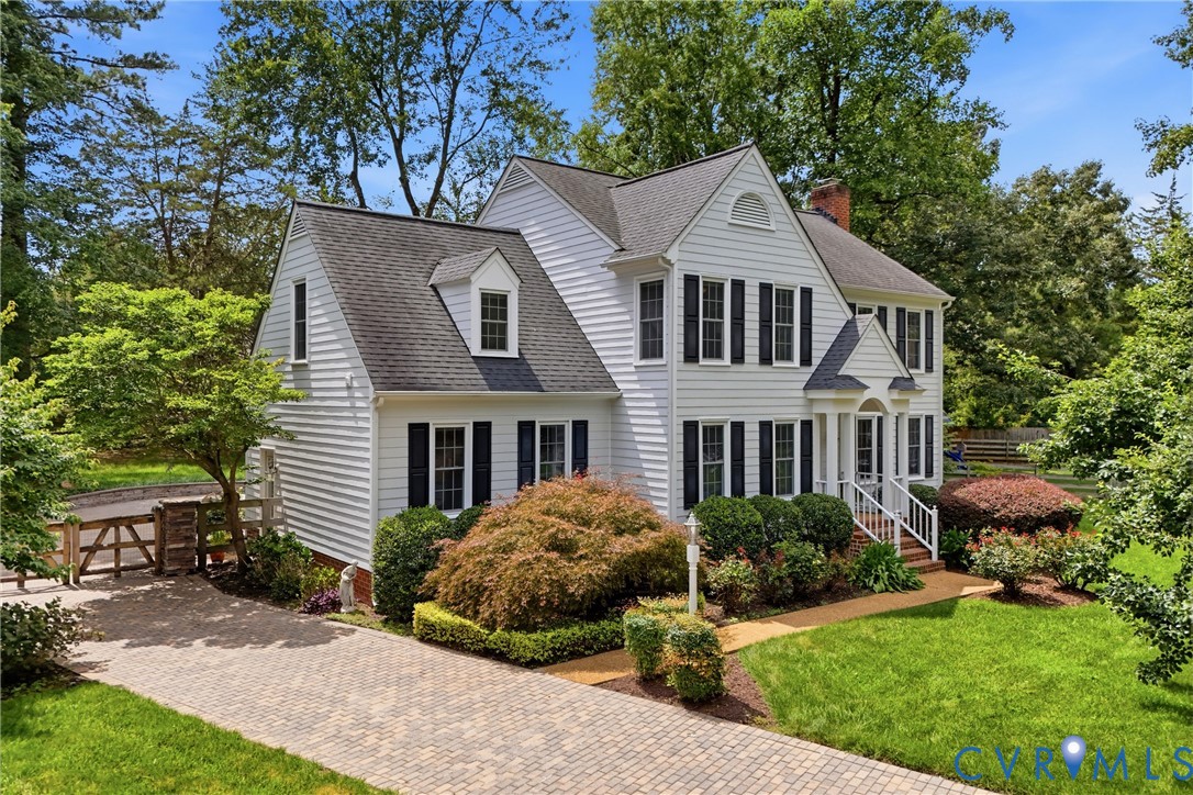 8305 Dove Hollow Pl — photo
