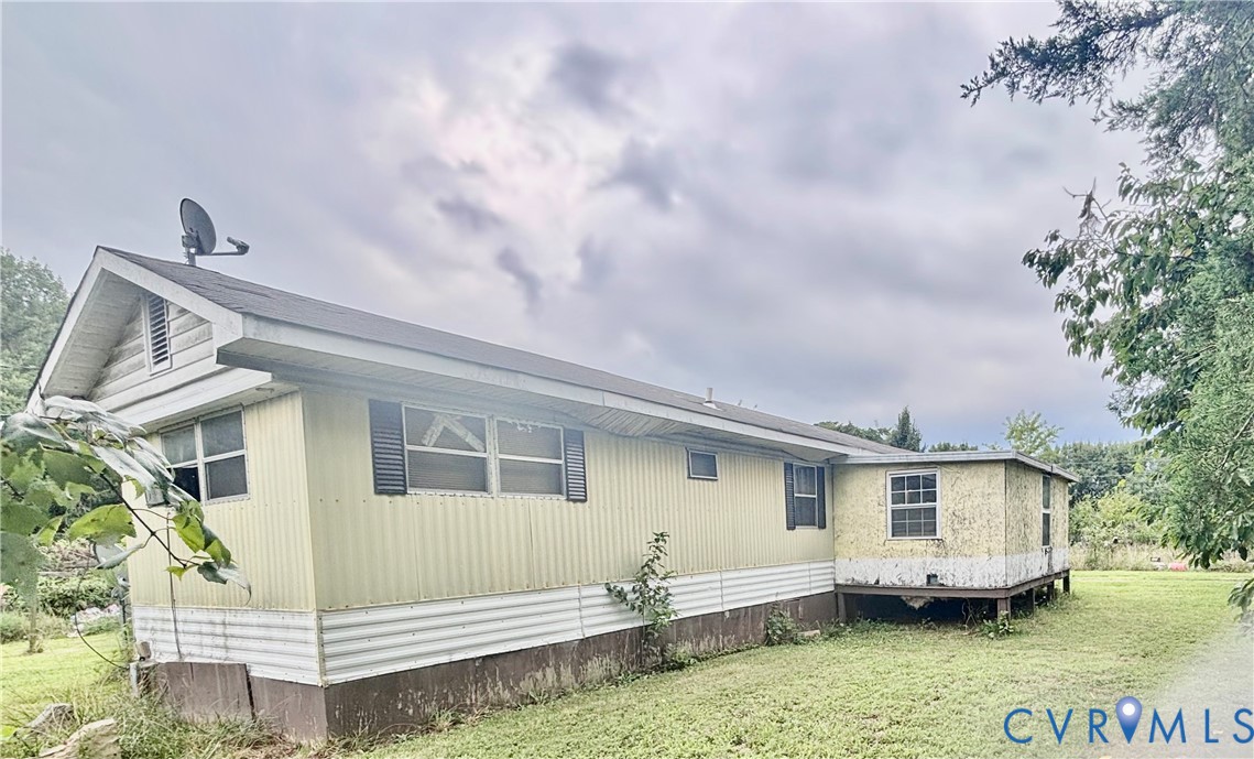 727 Frenchs Store Road, Cumberland, VA 23040