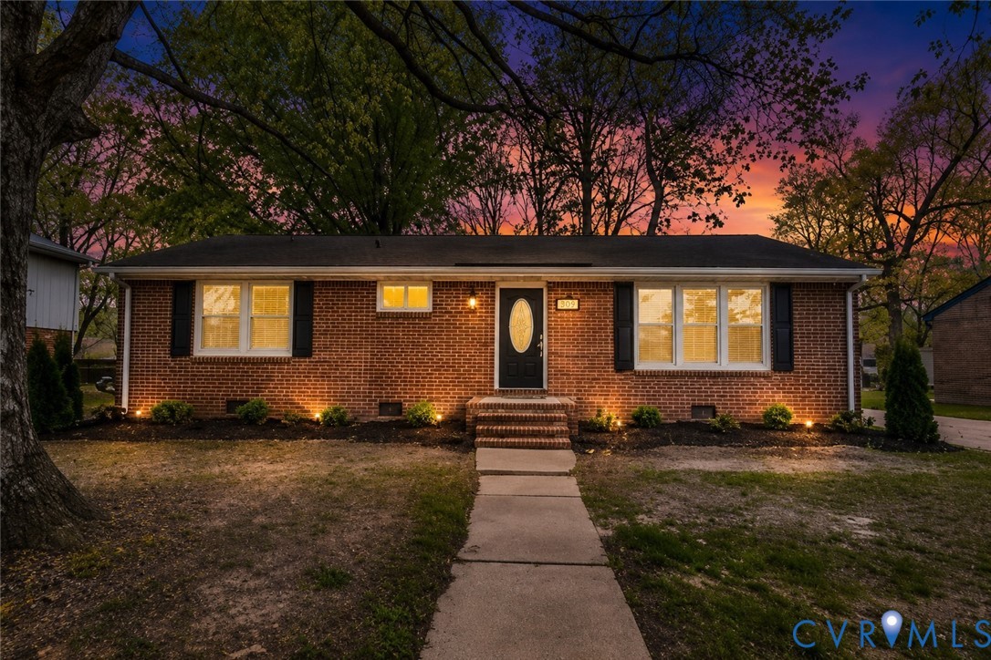 917 Williamsburg Rd — photo