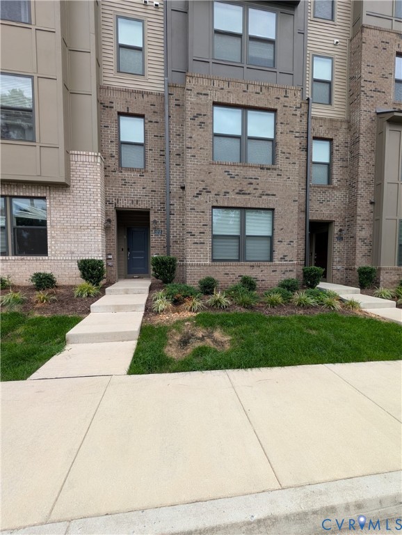 2715 Acadia Dr — photo