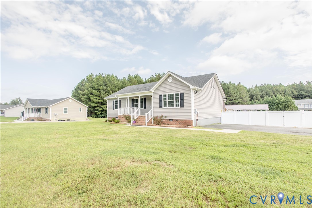 24605 Fern Ct — photo