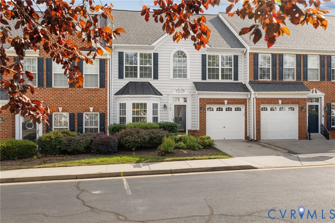 5805 Gate House Dr — photo