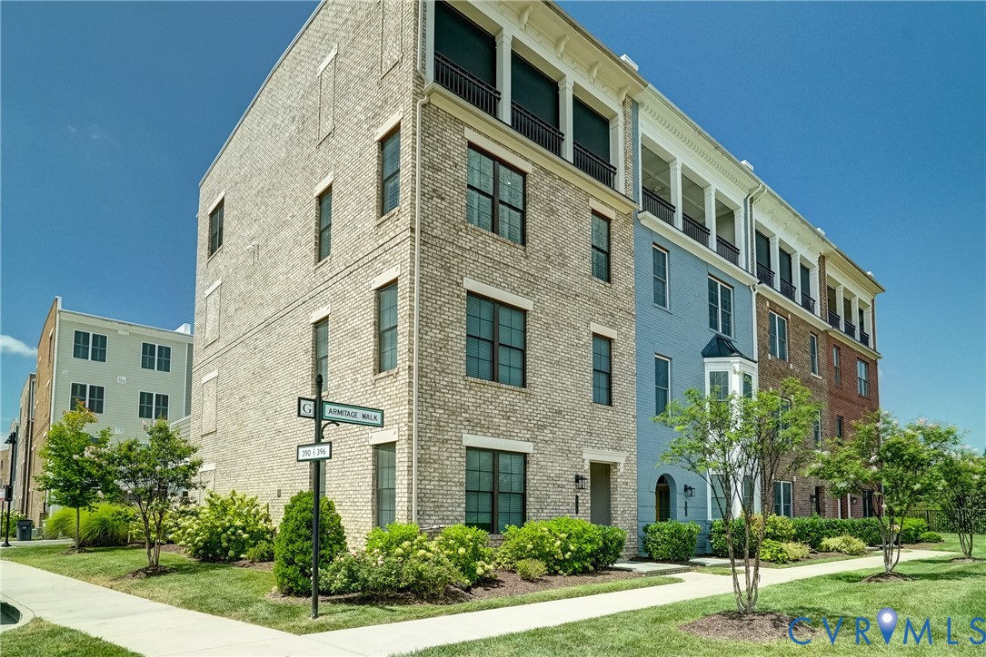 390 Armitage Walk Unit#B — photo