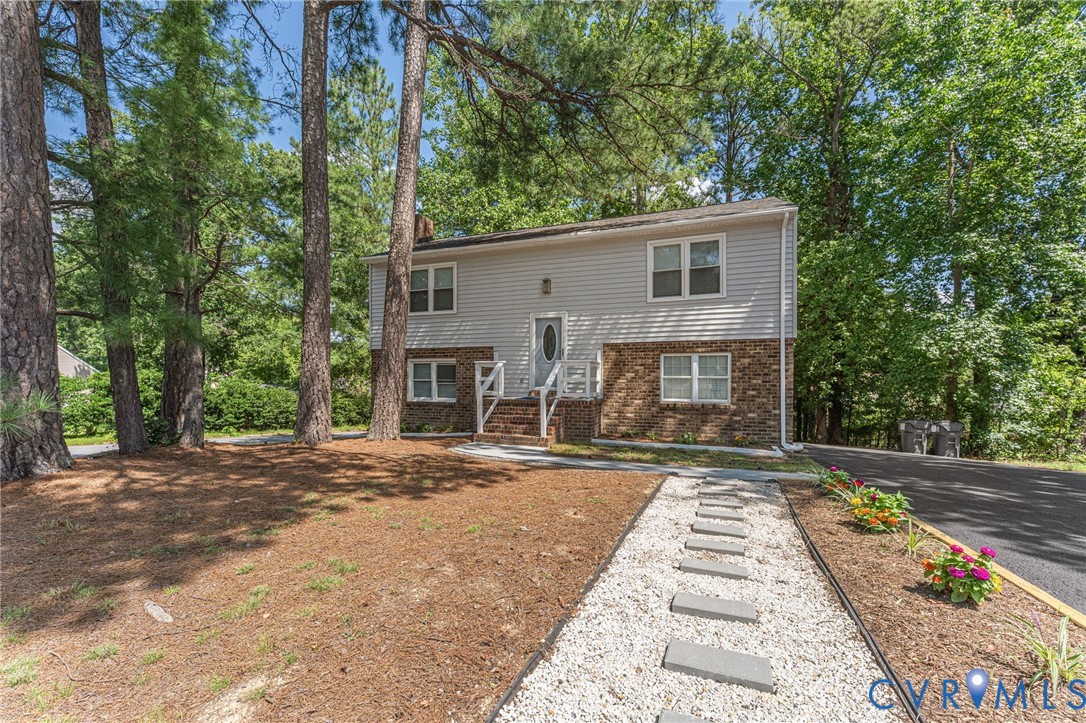 801 Adkins Rd — photo