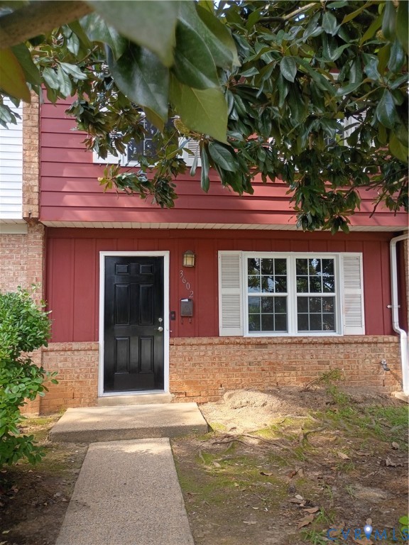 3602 Luckylee Cres — photo