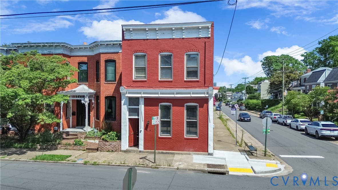 323 Randolph St — photo