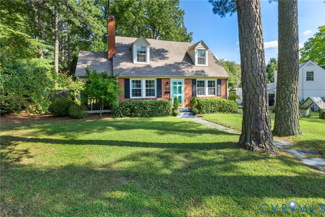 1203 Hollins Rd — photo