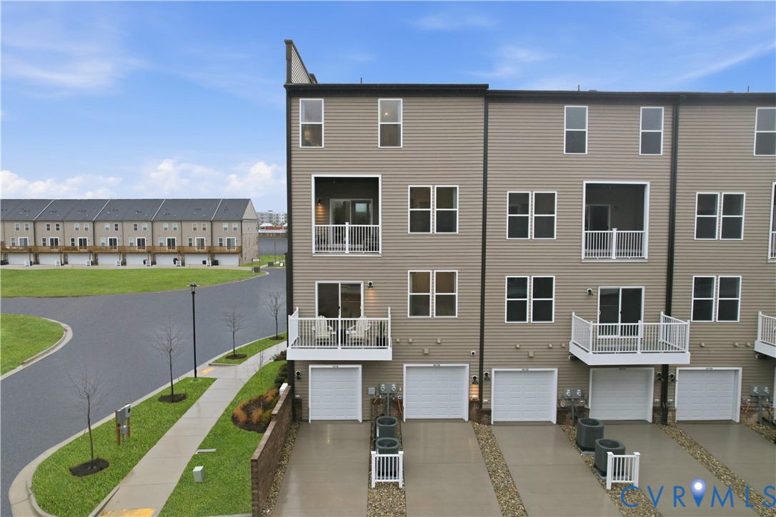 9637 Turning Point Dr Unit#B — photo