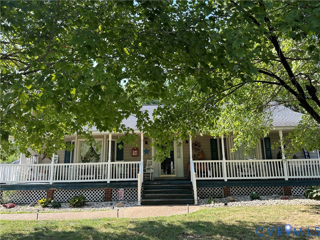 9018 Basswood Dr — photo