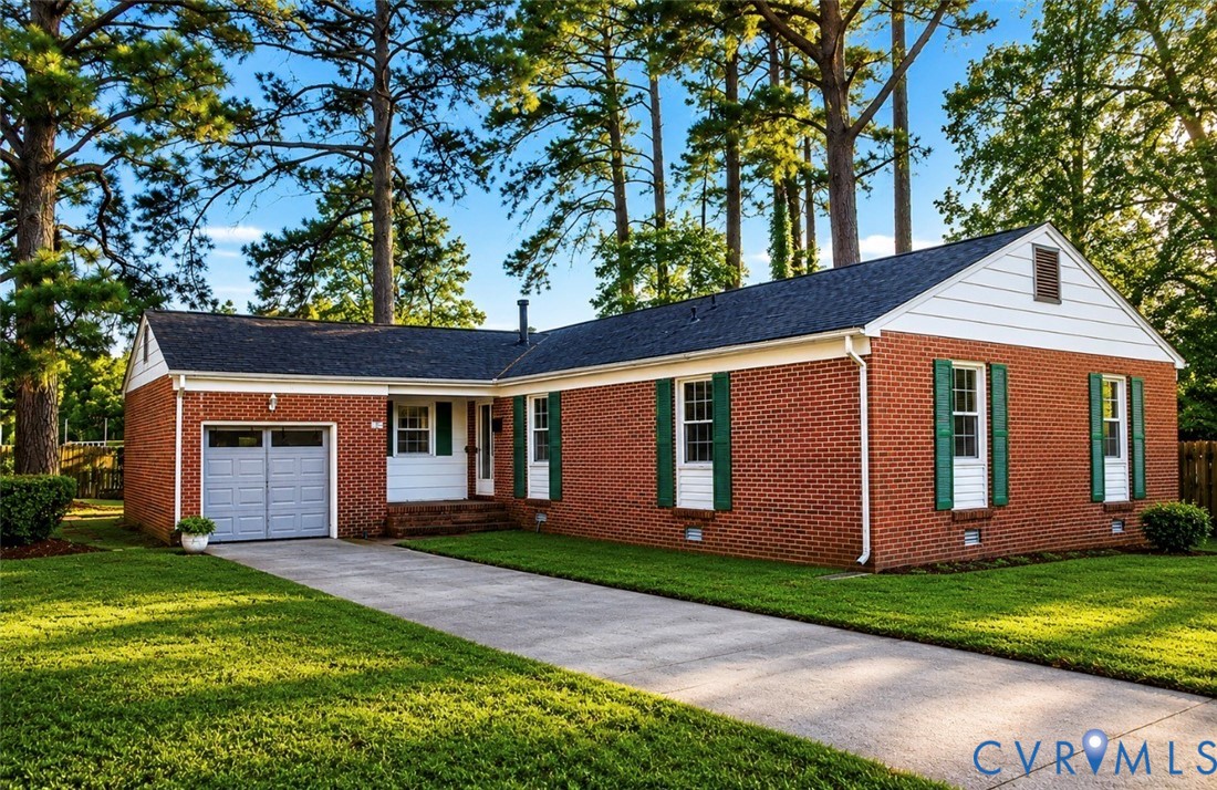 301 Sea Breeze Ct — photo