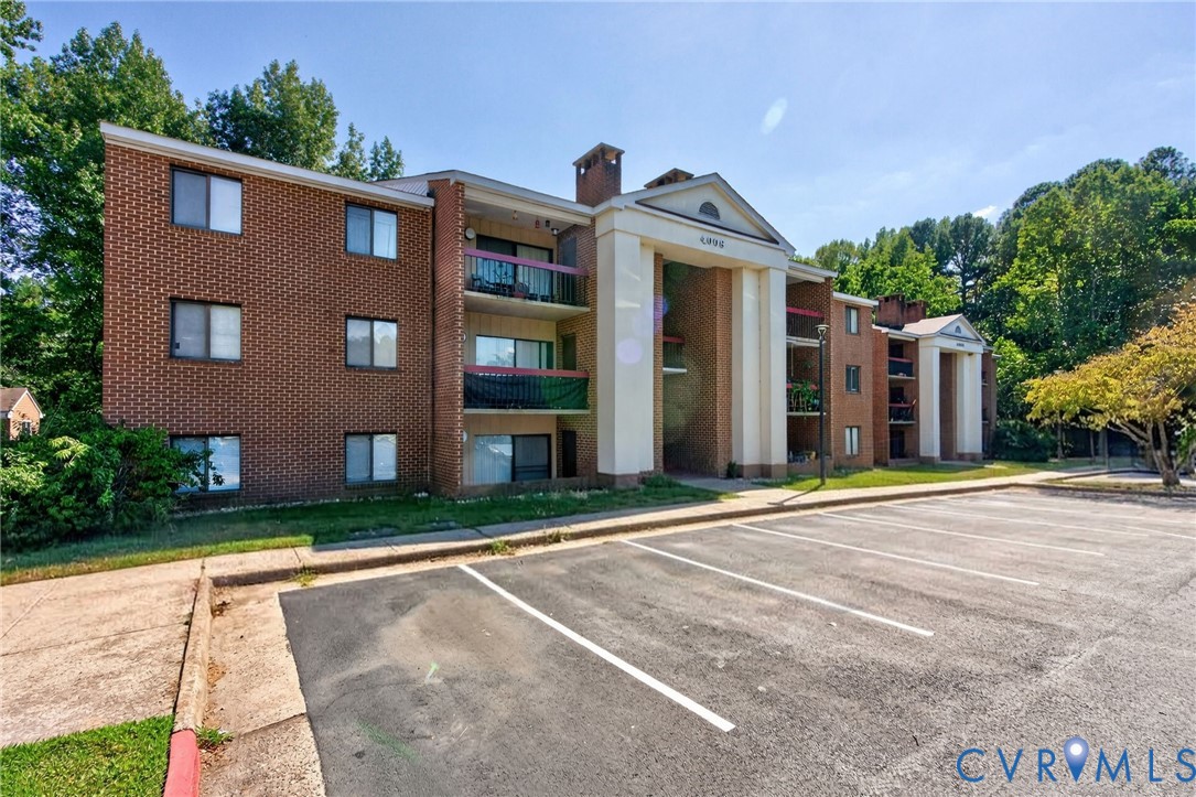 4008 Governors Sq Unit#11 — photo