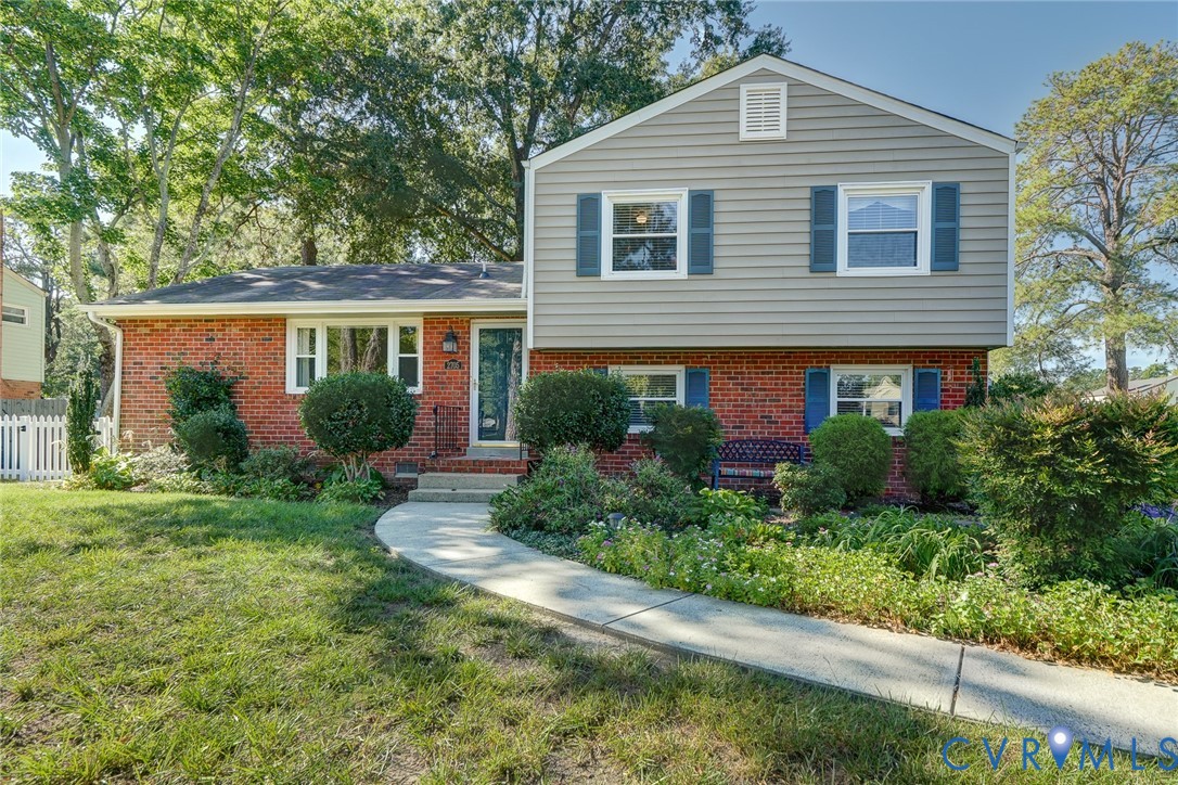 2705 Terry Dr — photo