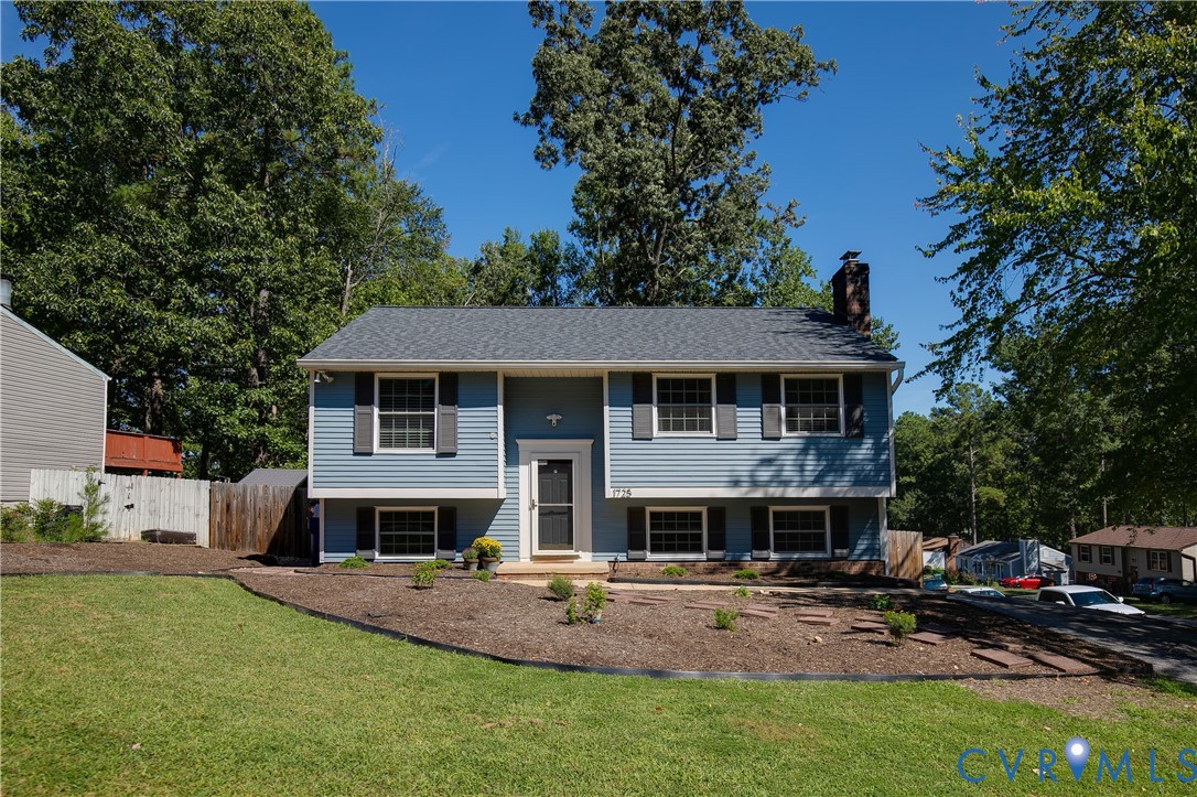 1725 Mountain Pine Blvd — photo
