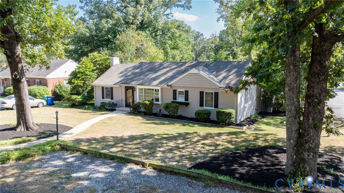 8415 Holly Hill Rd — photo