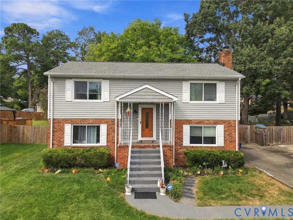 612 Whiffletree Rd — photo