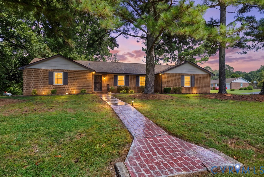 2801 Manchester Dr — photo