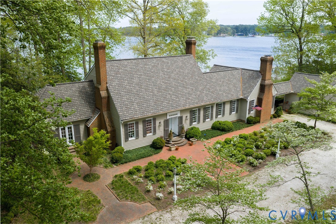 1741 Wilton Creek Rd — photo
