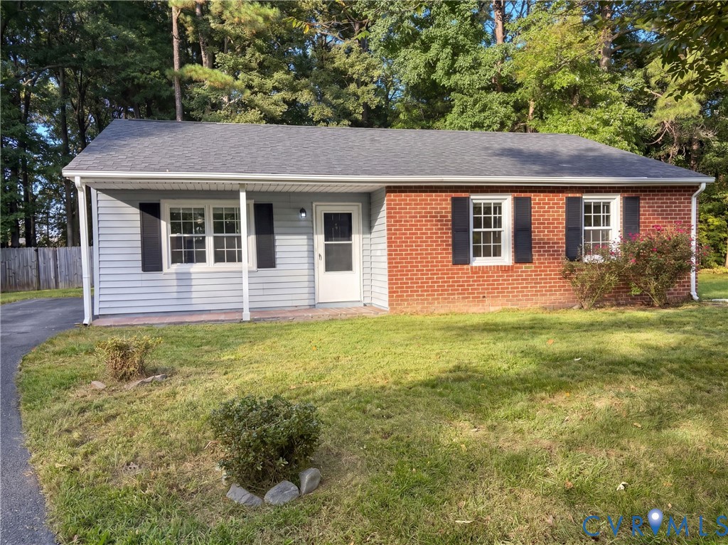 800 Bedrock Ln — photo