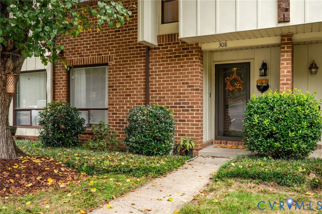 308 Colonel Dr — photo