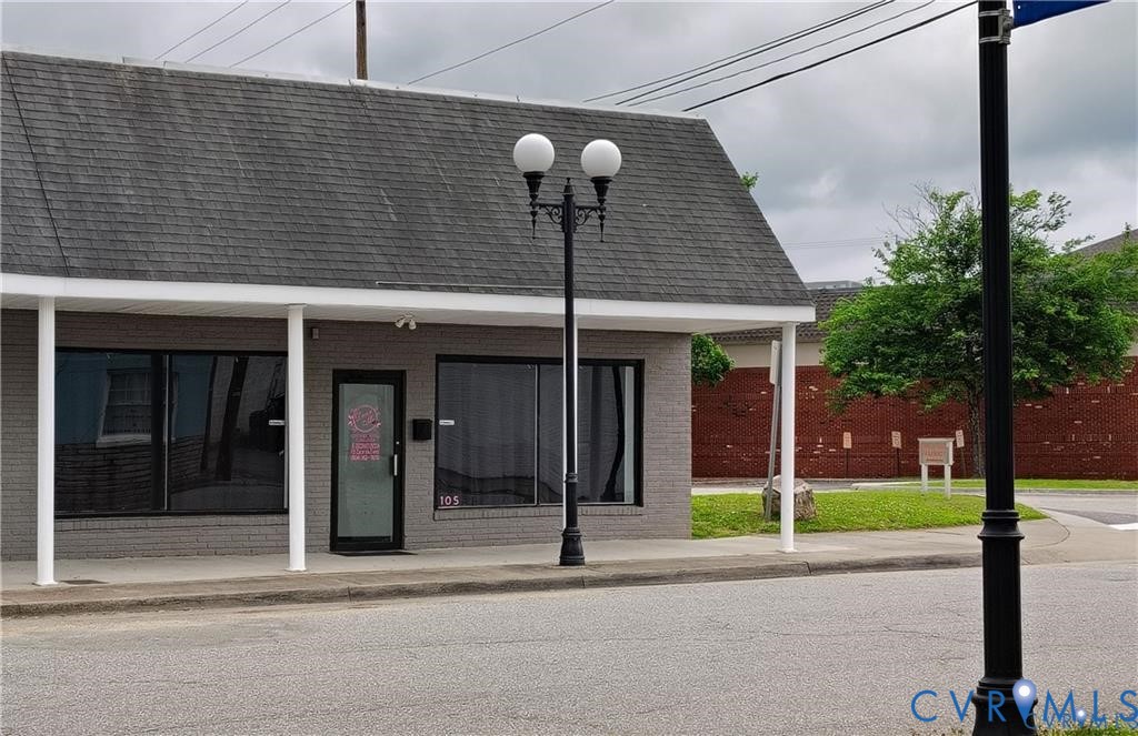 105 Pickwick Ave — photo