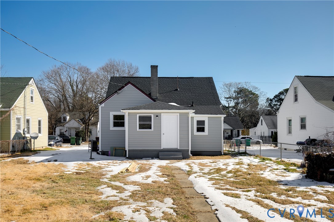 1305 Overlook St — photo