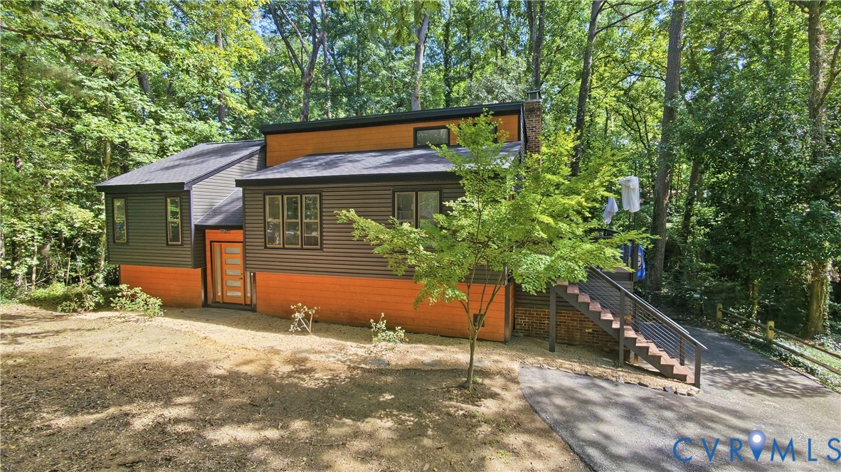 1401 Stone River Rd — photo