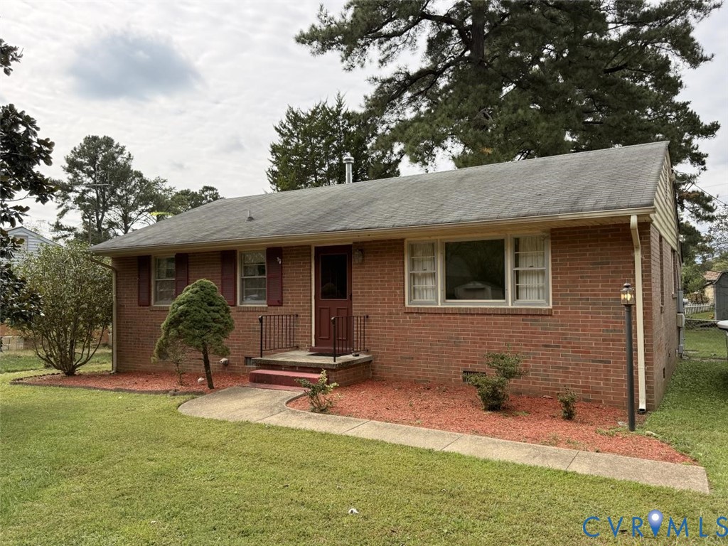 4738 Willesden Rd — photo