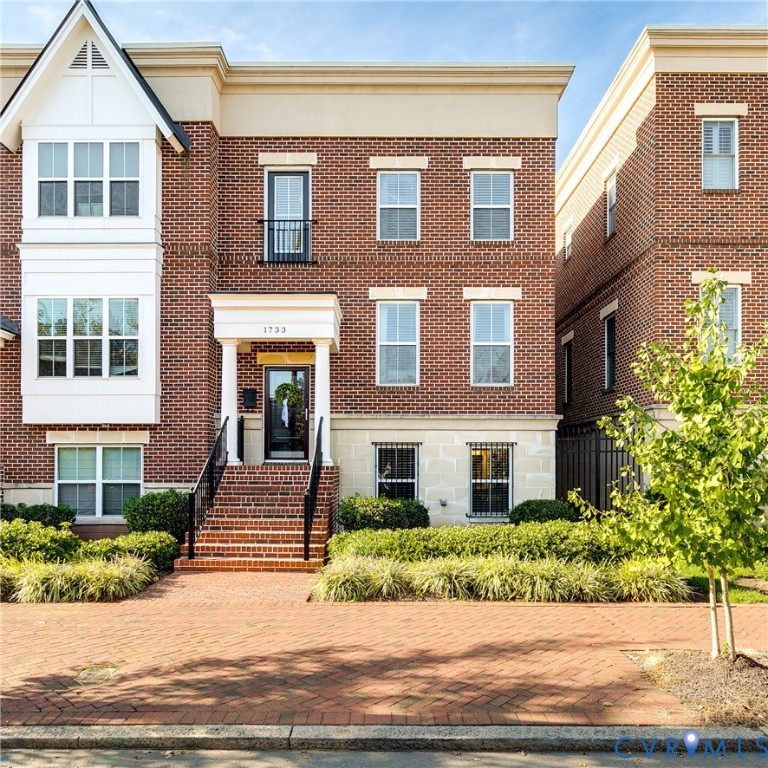 1733 W Cary St — photo