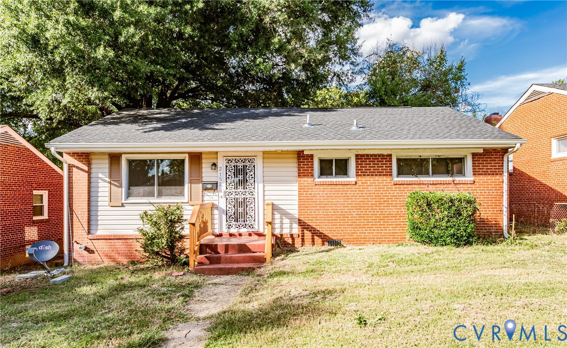 2103 Warwick Ave — photo