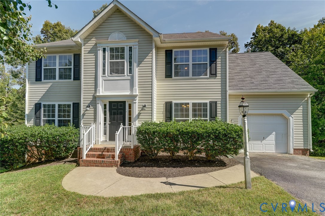 925 Scotch Pine Ct — photo