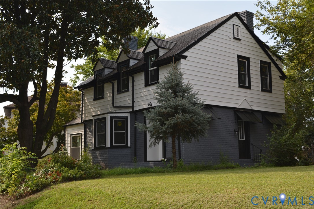 2606 Hawthorne Ave — photo