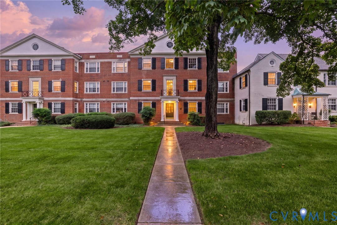 45 E Lock Ln Unit U8 — photo