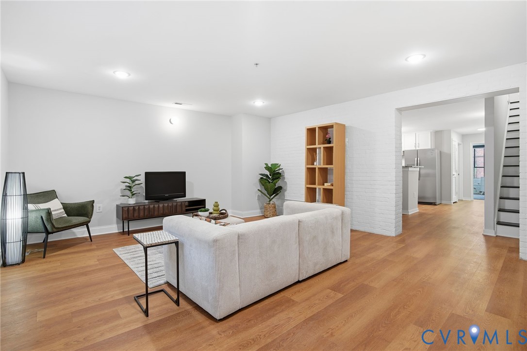 1716 Summit Ave Unit 21 — photo