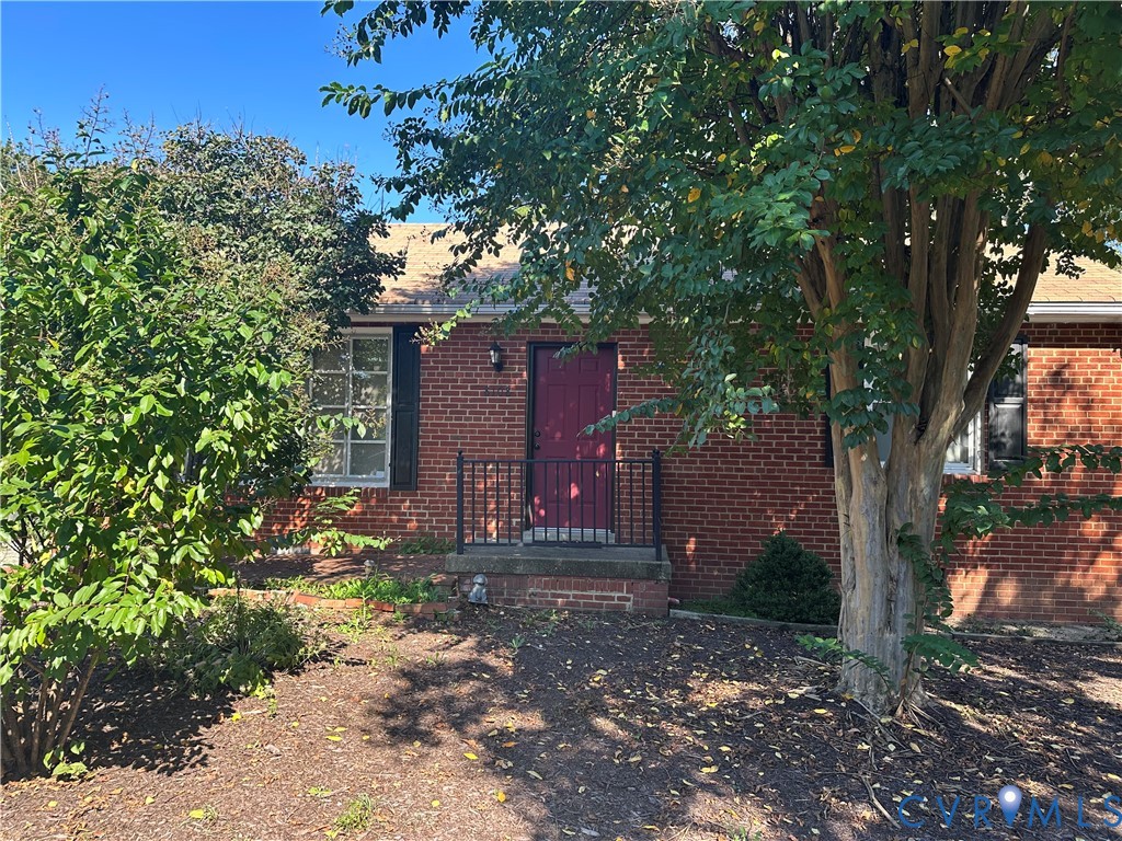8108 Ridge Rd — photo