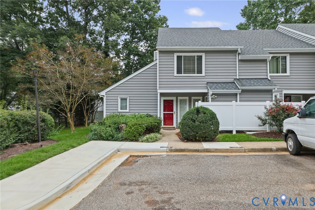 1415 Sycamore Mews Cir — photo