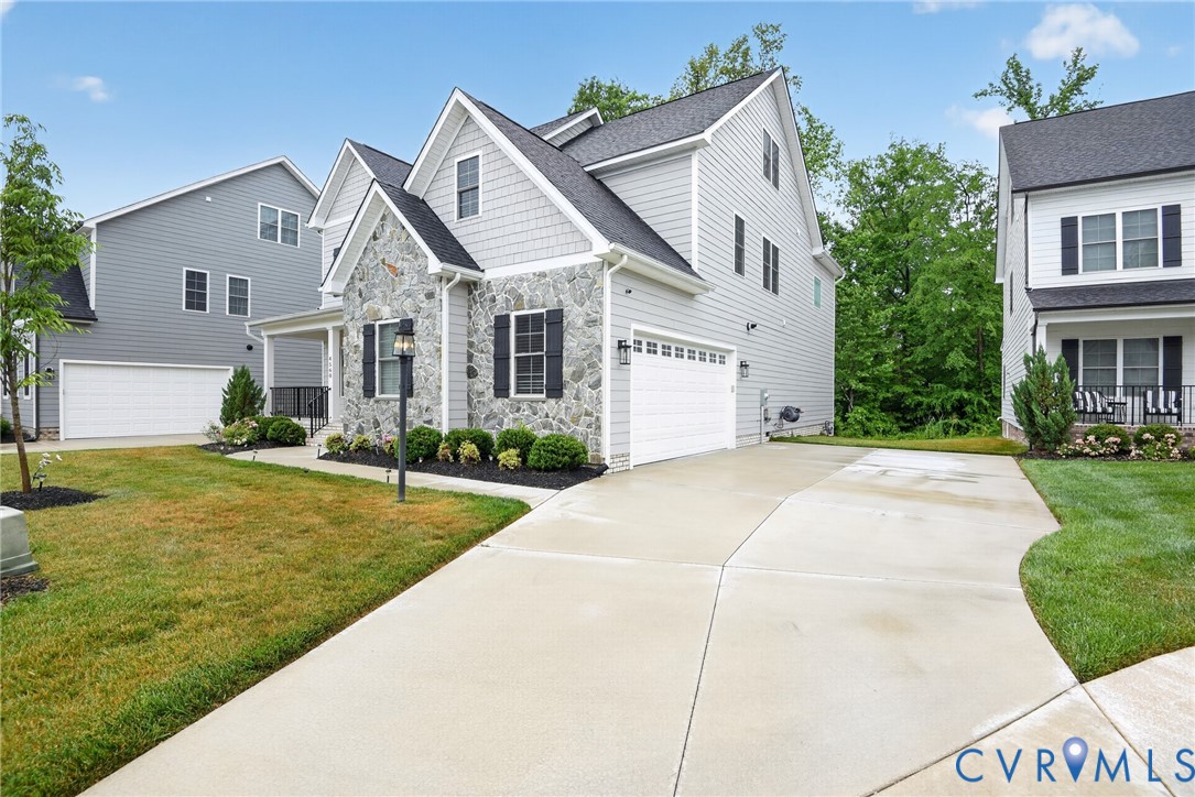 Home in Glen Allen, VA 23059 — photo 2