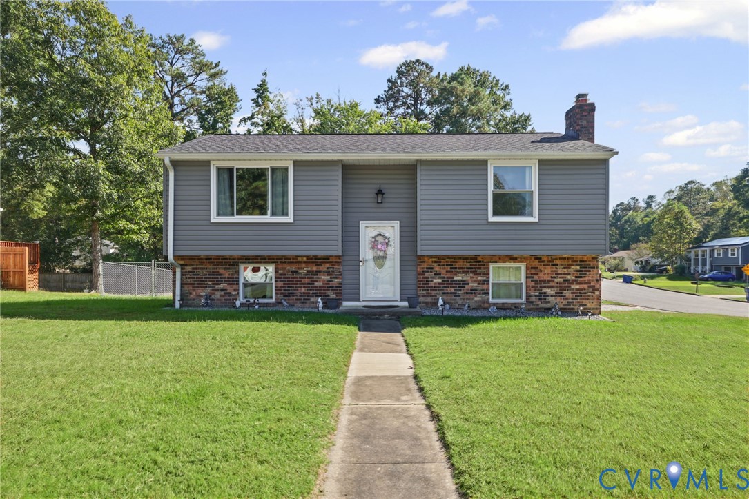 549 Vantage Pl — photo