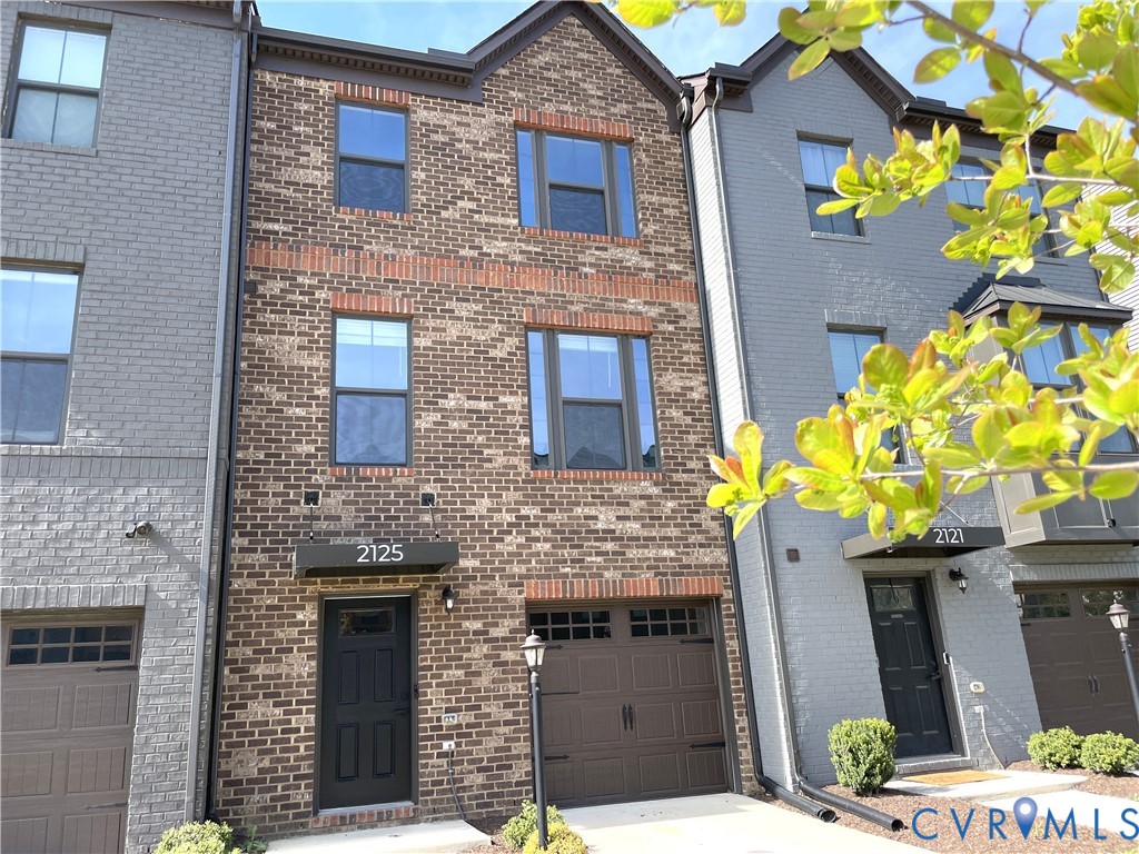 2125 Tobacco Mill St — photo