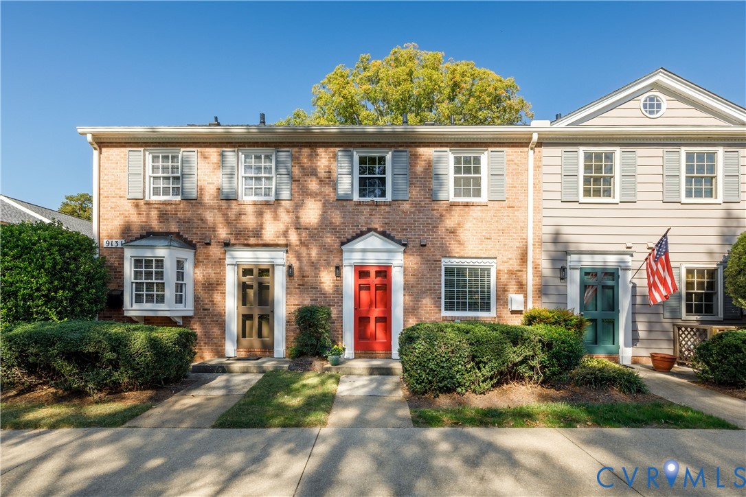 9131 Derbyshire Rd Unit B — photo
