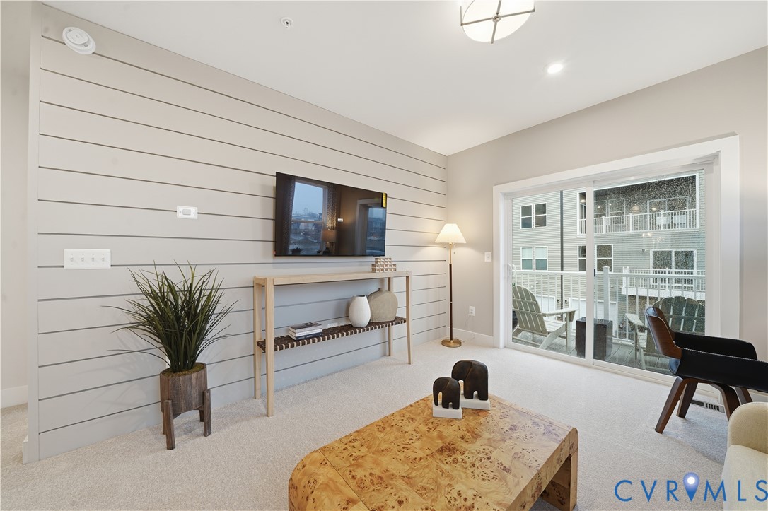 9637 Turning Point Dr Unit a — photo