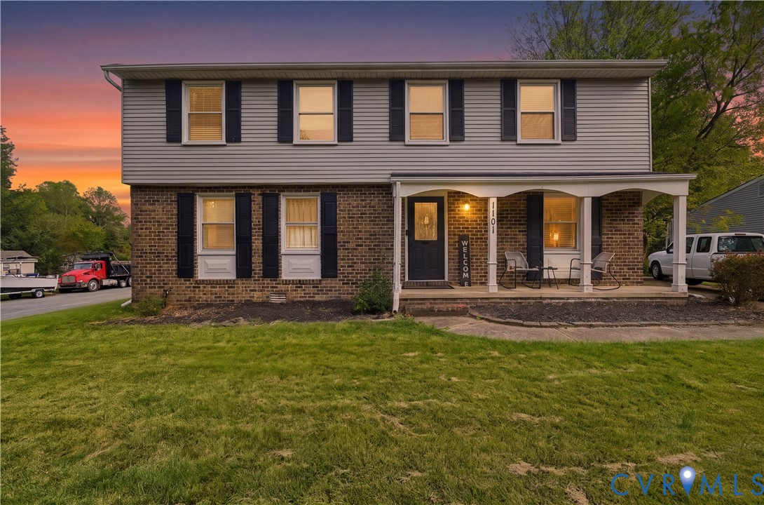 1101 Arch Hill Dr — photo