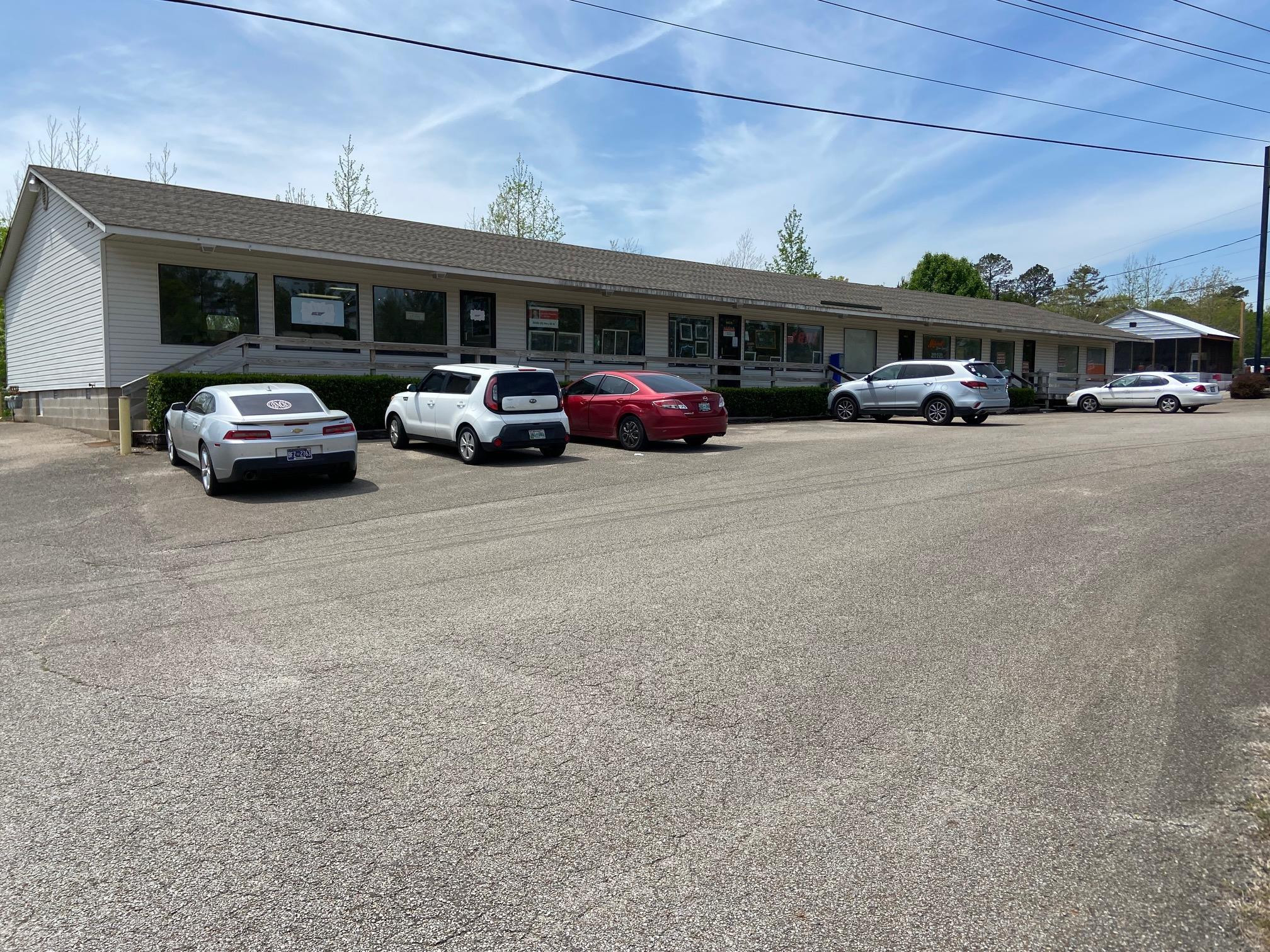 865 US Highway 45 North — photo