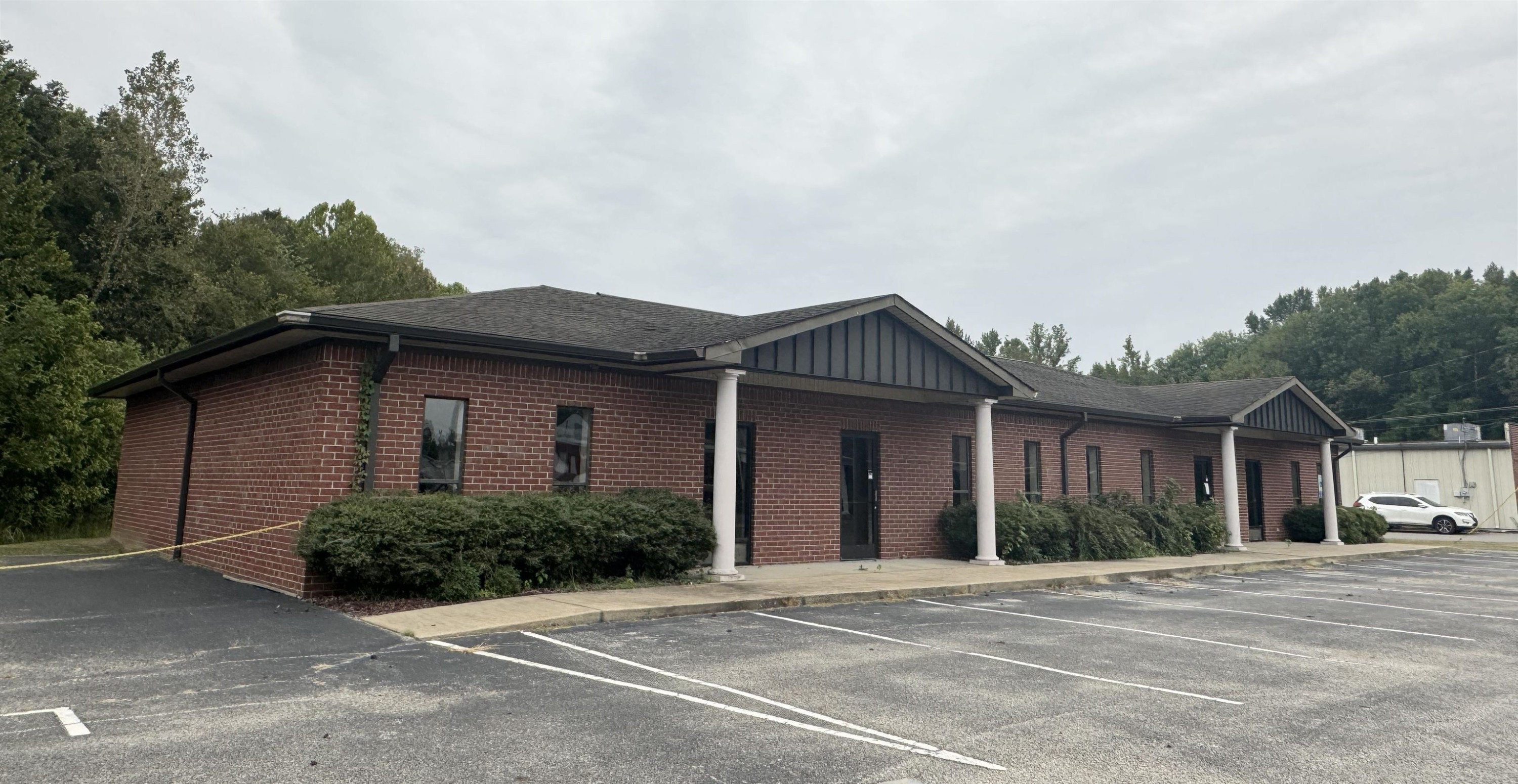 301 Lake Drive — photo