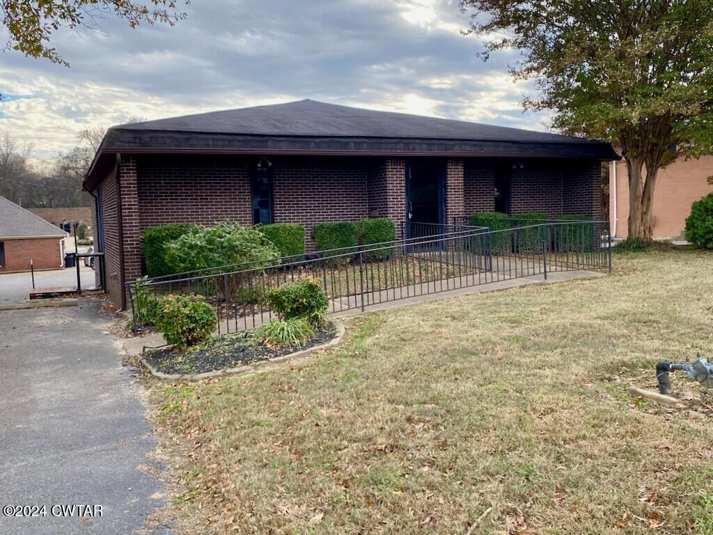 575 E Tickle Street — photo
