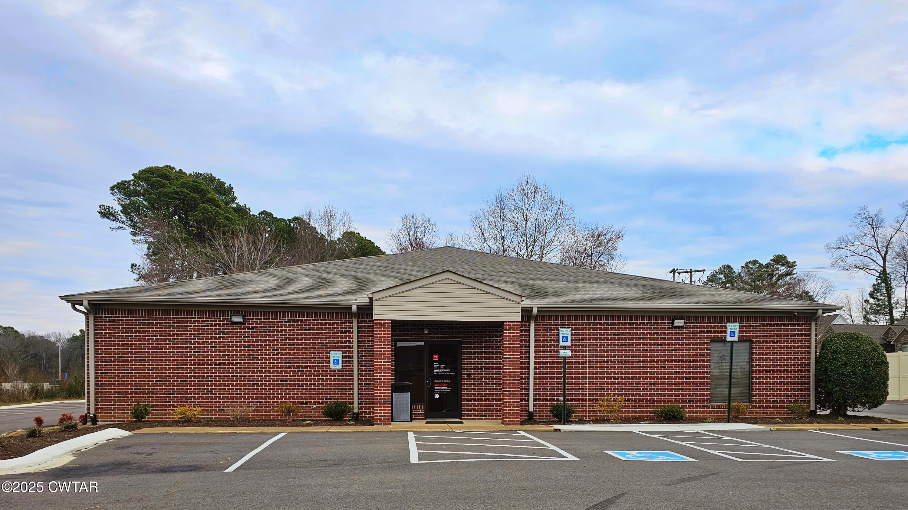 121 Executive Drive — photo