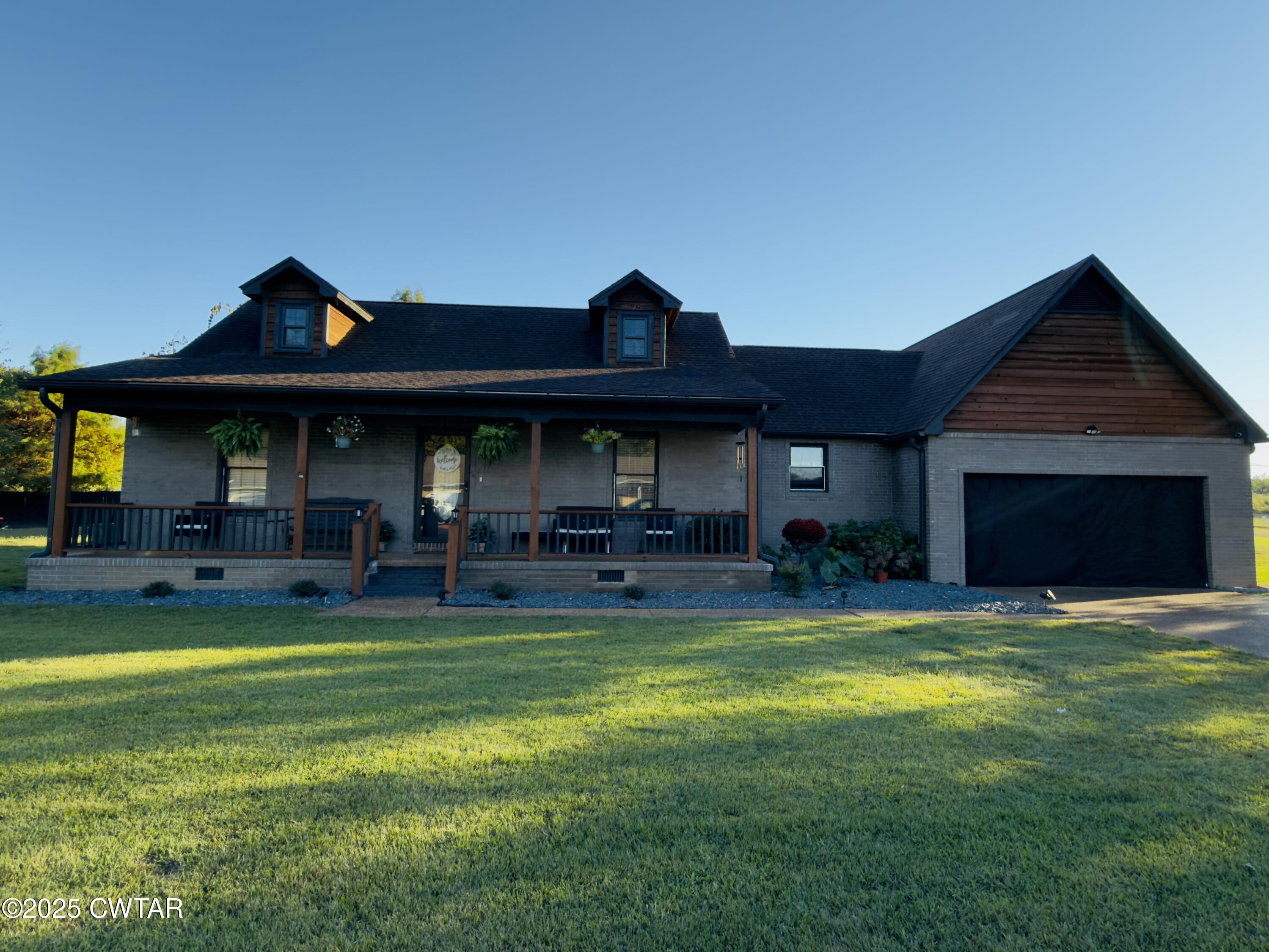 16 Brookfield Drive — photo