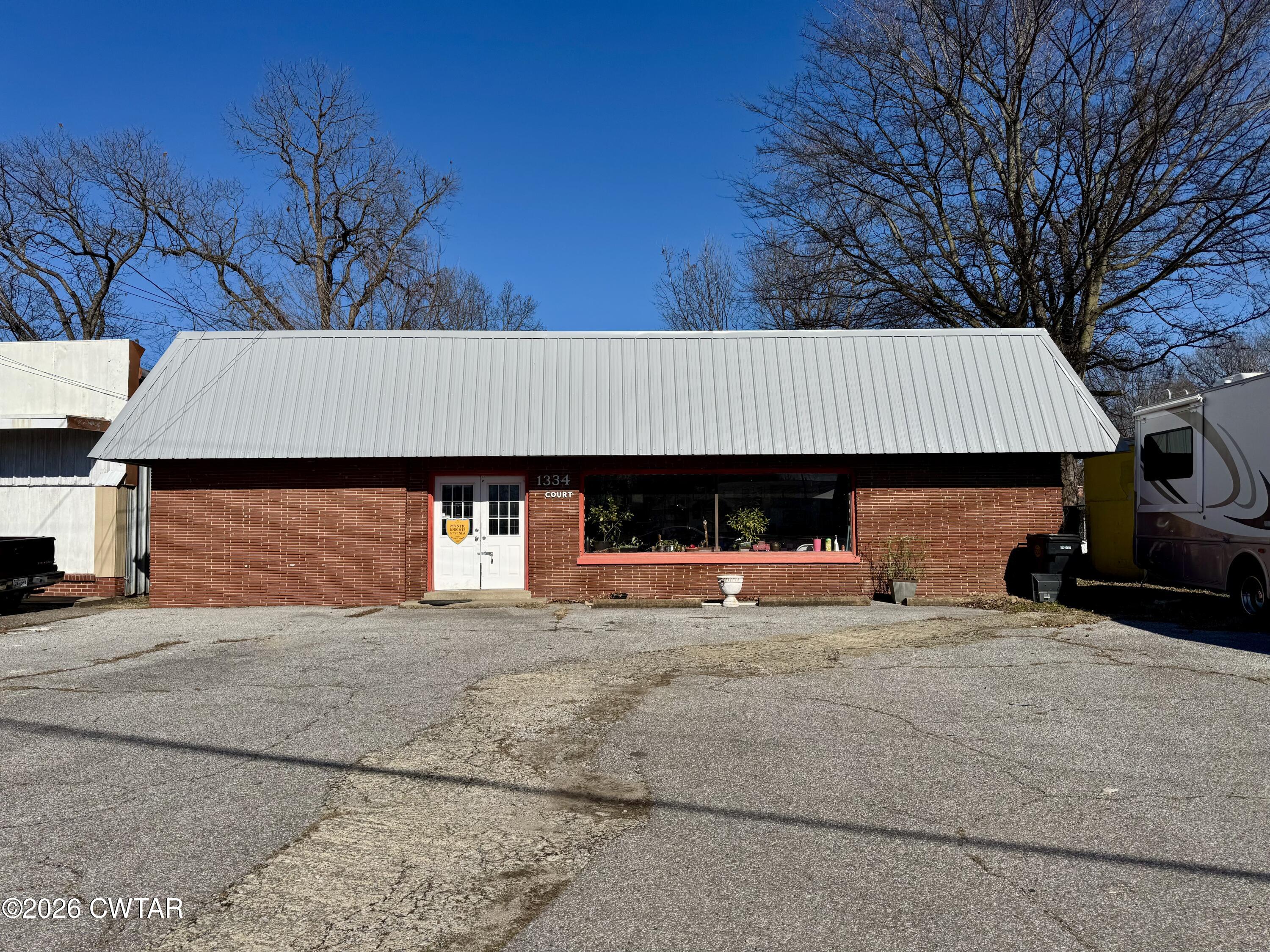 1334 E Court Street — photo