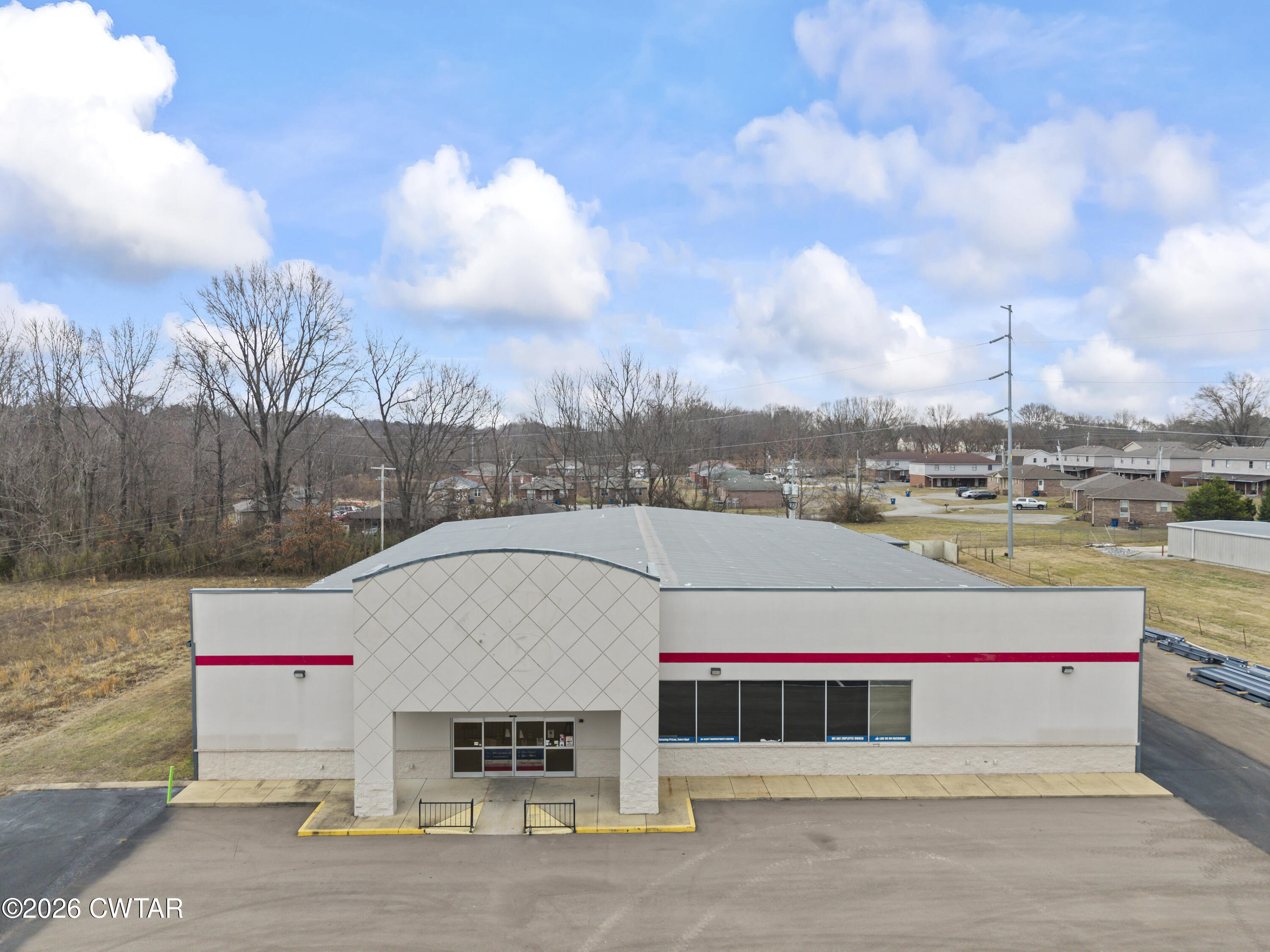4200 Skyhawk Parkway — photo
