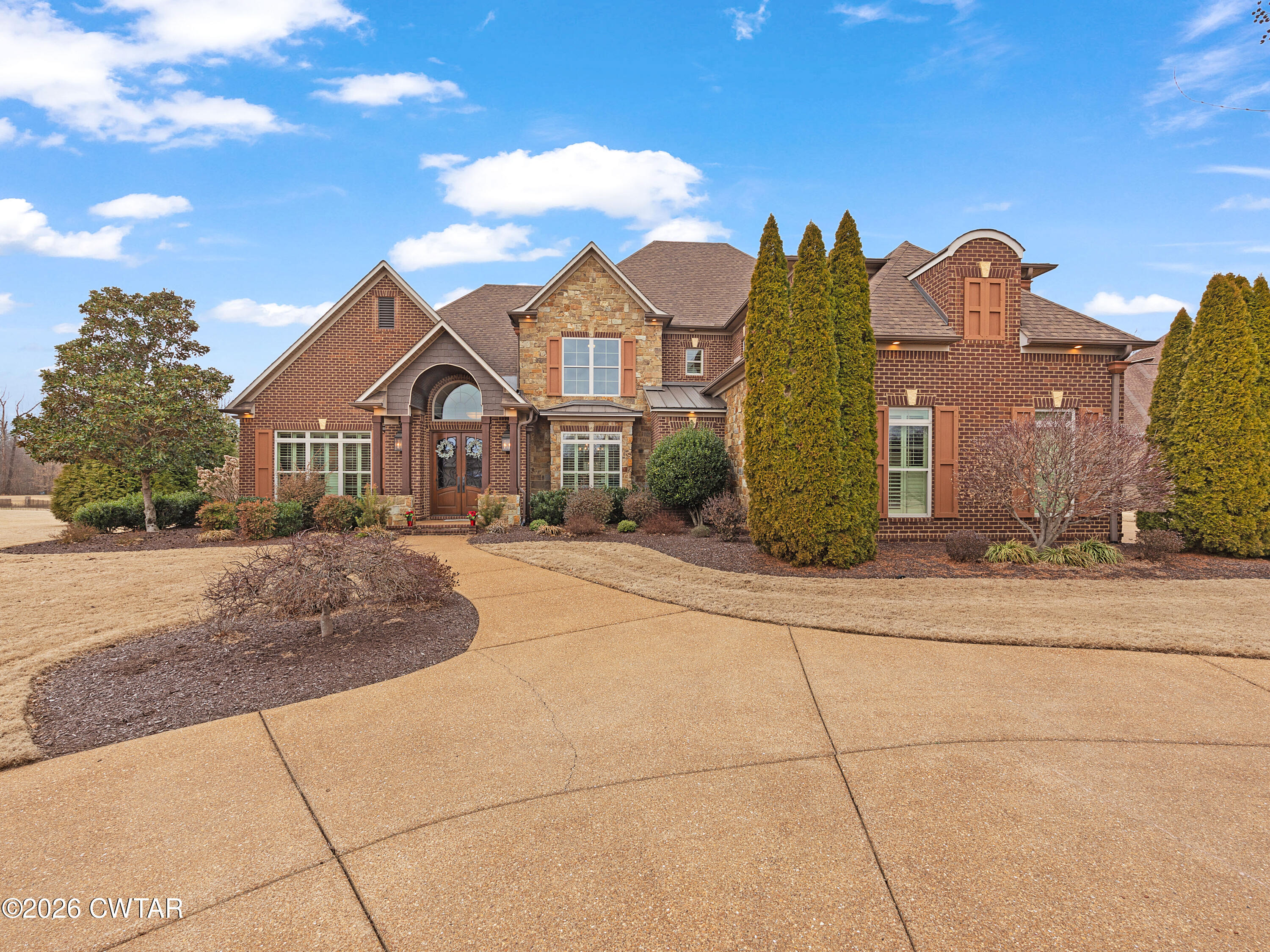 57 Lake Pointe Drive — photo